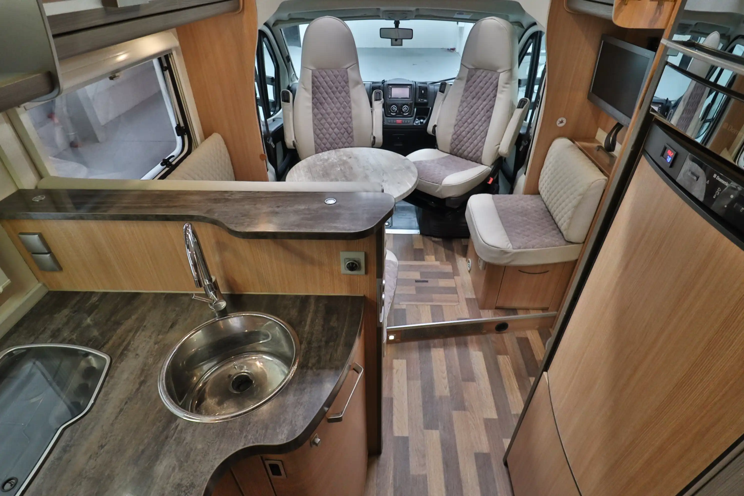 KNAUS Sun TI 700 MEG